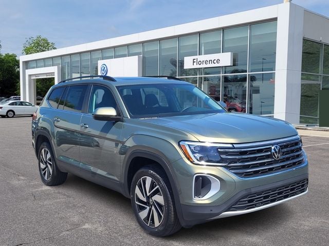 2026 Volkswagen Atlas 2.0T SE w/Technology in Avocado Green Pearl — front three-quarter view