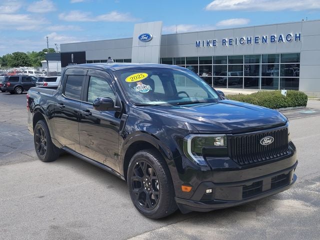 2025 Ford Maverick Lobo Standard in Shadow Black — front three-quarter view
